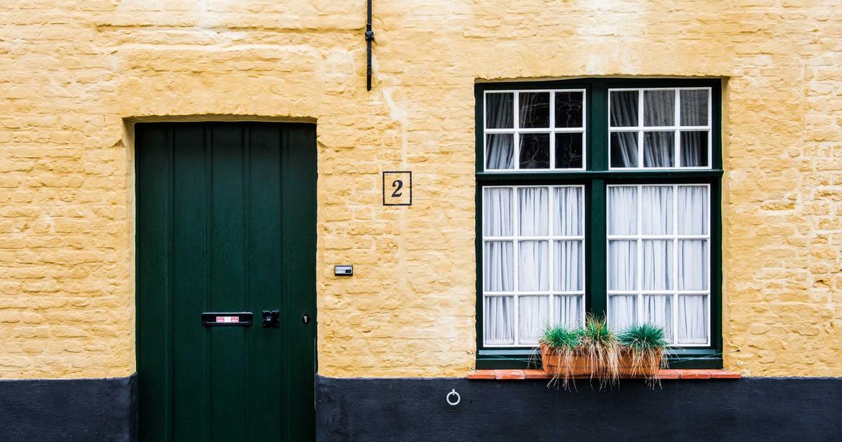 Featured: Sleeping on Overnight Buses in South America: Which Routes Have Lie-Flat Seats (And Which Ones Wreck Your Back for Days)